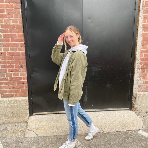 Levi’s Light Wash Ripped Jeans - Picture 2 of 5